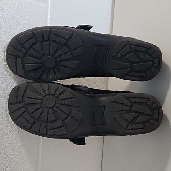 B*O*C Born Black Suede & Leather Loafer Shoes Rubber Bottoms Padded Insole - Picture 8 of 11